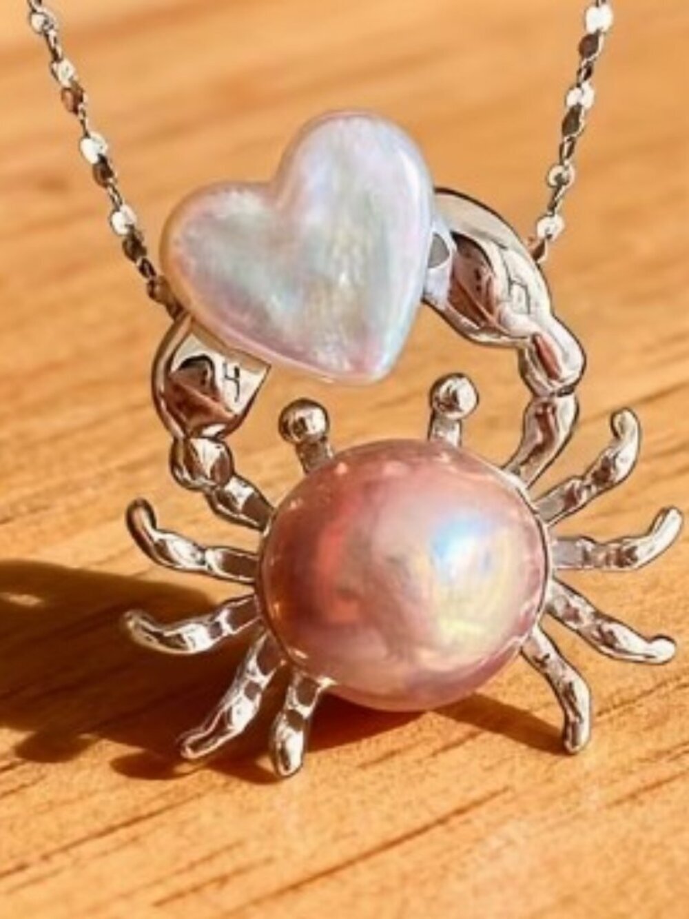 Sweet And Minimalist Creative Crab Heart Necklace Quirky Crab Hugging Heart